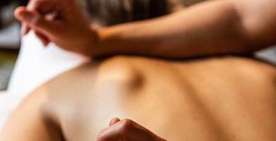 armoniaebenessereitalia it corso-di-massaggio-distensivo-muscolare-c131 013